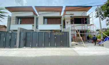 Hunian Modern Tropis dengan Sentuhan Villa di Ngaglik Sleman