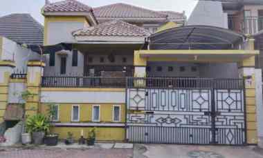 Rumah Dukuh Kupang Strategis Siap Huni Row 3 Mobil Luas