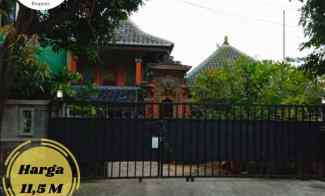Rumah Model Bali dalam Komplek Perumahan Duren Sawit Jakarta Timur