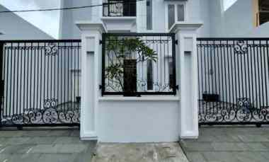 Dijual Rumah Baru Siap Huni dalam Komplek di Duren Sawit Jaktim