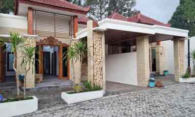 dijual rumah etnik dan modern dekat akmil magelang