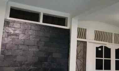 Dijual Cepat Rumah Standard 1,5Lantai Ngantong Hoki di Gading Elok