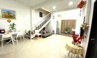 dijual rumah gading griya lestari