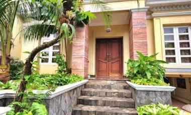 dijual rumah gandaria