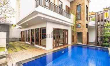 Rumah Dijual di Gatot Subroto Barat