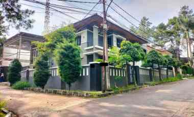 Rumah Gegerkalong Mewah Lok Strategis Siap Huni Posisi Hook