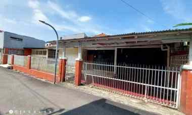 Rumah Lama Hitung Tanah Bahan Kost di Gegerkalong Setiabudi Bandung