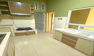 Dijual Rumah Hook sudah Renovasi 8x21 Golf Lake - Cengkareng