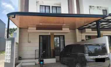Dijual Rumah 2 Lantai One Gate System di Grafika Banyumanik Semarang