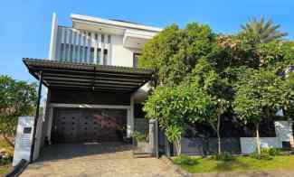 dijual rumah graha famili