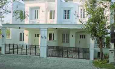 dijual rumah graha famili