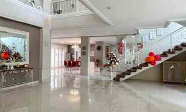 Rumah Dijual di Graha Famili