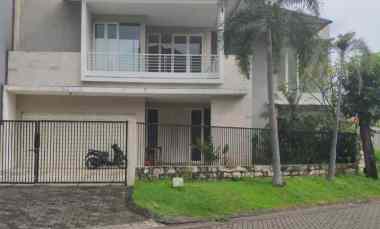 Rumah Dijual di Graha Family