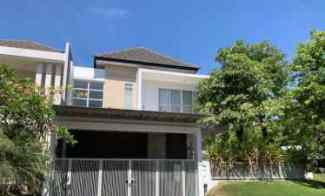 dijual rumah graha family surabaya