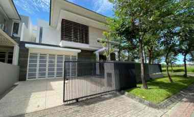 Rumah Dijual di Jl. Graha Famili