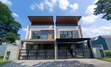 Dijual Rumah Graha Natura Surabaya Baru Gress Brand New House
