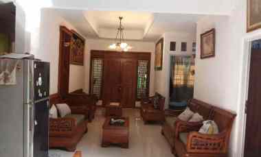 Jual Butuh Rumah di Graha Raya Bintaro dekat Fasilitas Umum