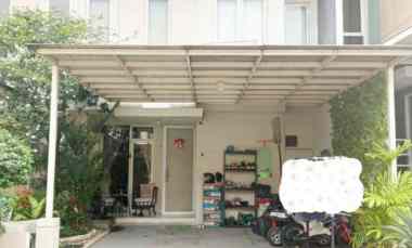 dijual rumah grand pakuwon