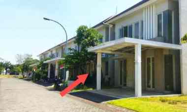 dijual rumah grand pakuwon