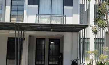 Rumah Siap Huni 2 Lantai One Gate di Grand Pakuwon, Surabaya Barat