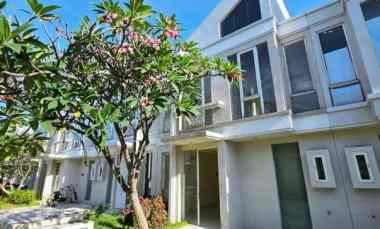 dijual rumah grand pakuwon tandes