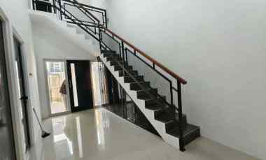 Rumah Green Lake Wonorejo One Gate System Surabaya, Row Jalan 2 Mobil