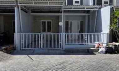 Dijual Murah Rumah Siap Huni Greenlake Wonorejo Row 2,5 Mobil