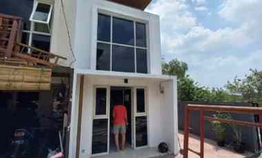 dijual rumah green terrace