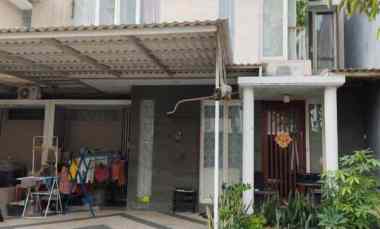 Dijual Rumah Greenlake Type Fontana Citraland, Surabaya