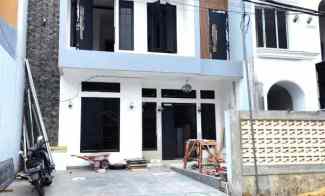 Rumah Baru 2 Lantai Dijual di Griya Loka BSD dekat Stasiun KA