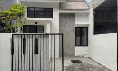 Rumah Perum Tirta Agung Gunung Anyar, dekat MERR, Kampus UPN, TOL Band