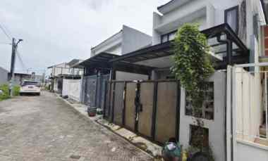 Rumah Gunung Anyar Rungkut Surabaya 2 Lantai Sangat Strategis