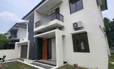 Dijual Rumah Mewah Siaphuni di Harapan Indah Cluster Heliconia