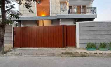 Dijual Rumah Hook 2 Lantai dekat Tamanalamanda Bekasi