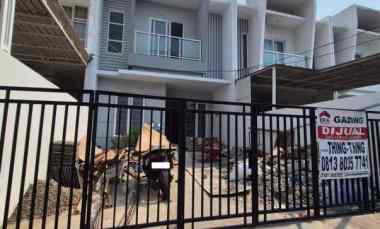 dijual rumah imperial gading sukapura