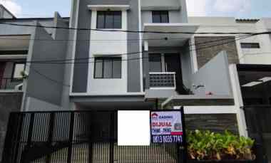 Dijual Rumah Brand New 8x15 Minimalis Hadap Barat di Imperial Gading