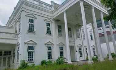 Only Buyer Rumah Istana Hitung Tanah Lokasi Ir.soekarno