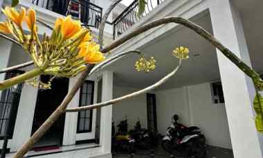 Brand New Hunian Classic Full Furnished dengan Private Pool