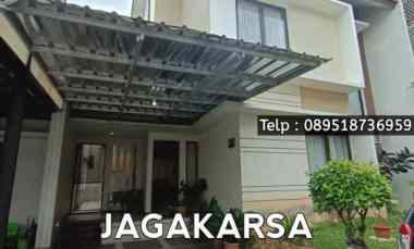Jagakarsa Townhouse - Dijual Rumah Bagus Siap Huni dalam Townhouse