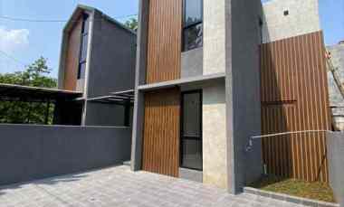 Dijual Rumah dengan Desain Minimalist Modern di Jagakarsa, Jakarta
