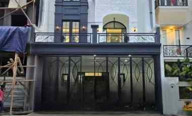 Rumah Baru American Classic Rumah Mewah di Jagakarsa Jaksel