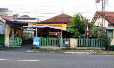 dijual rumah jajar laweyan surakarta