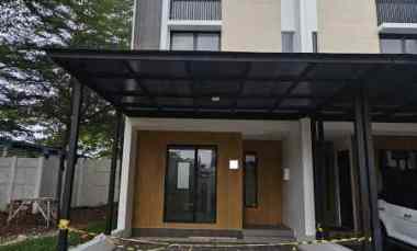 Dijual Rumah Posisi Hook Siaphuni di Jakarta Garden City Cluster Yarra