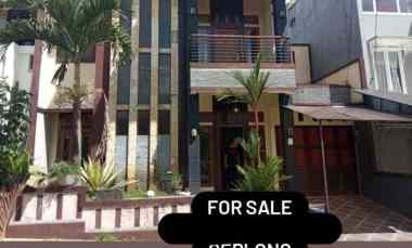 dijual rumah jalan abadi regency