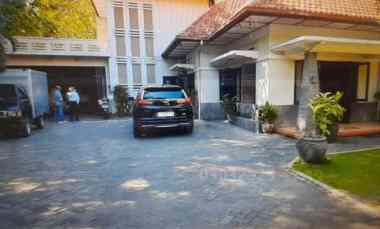 Rumah Pusat Kota JI. Anjasmoro, Surabaya STRATEGIS, Komersial Area