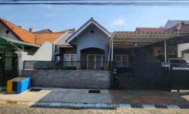 dijual rumah jalan babatan pratama