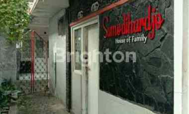 Dijual Rumah Klasik Menarik Cocok untuk Kost-kostan Tempat Usaha