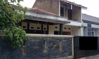 Rumah Dijual di Jalan Cihanjuang