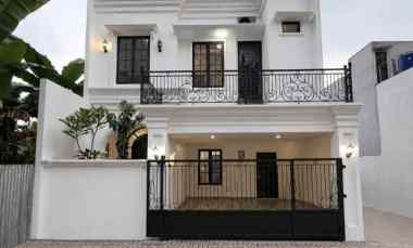 Dijual Rumah Semi Furnish dekat Stasiun Lenteng Agung Jagakarsa