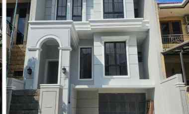 dijual rumah jalan graha famili